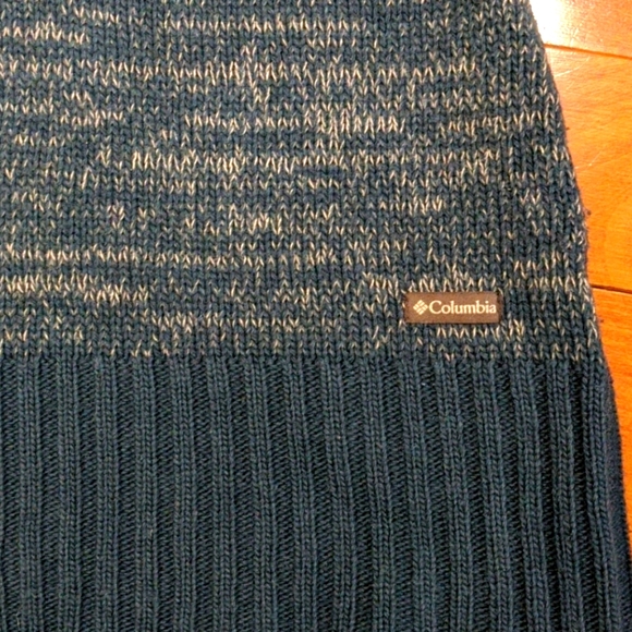 Blue knit Columbia sweater - Picture 2 of 4